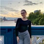 Neo diplomata al liceo classico, offro lezioni di italiano e latino ai ragazzi di scuola elementare, media e superiore